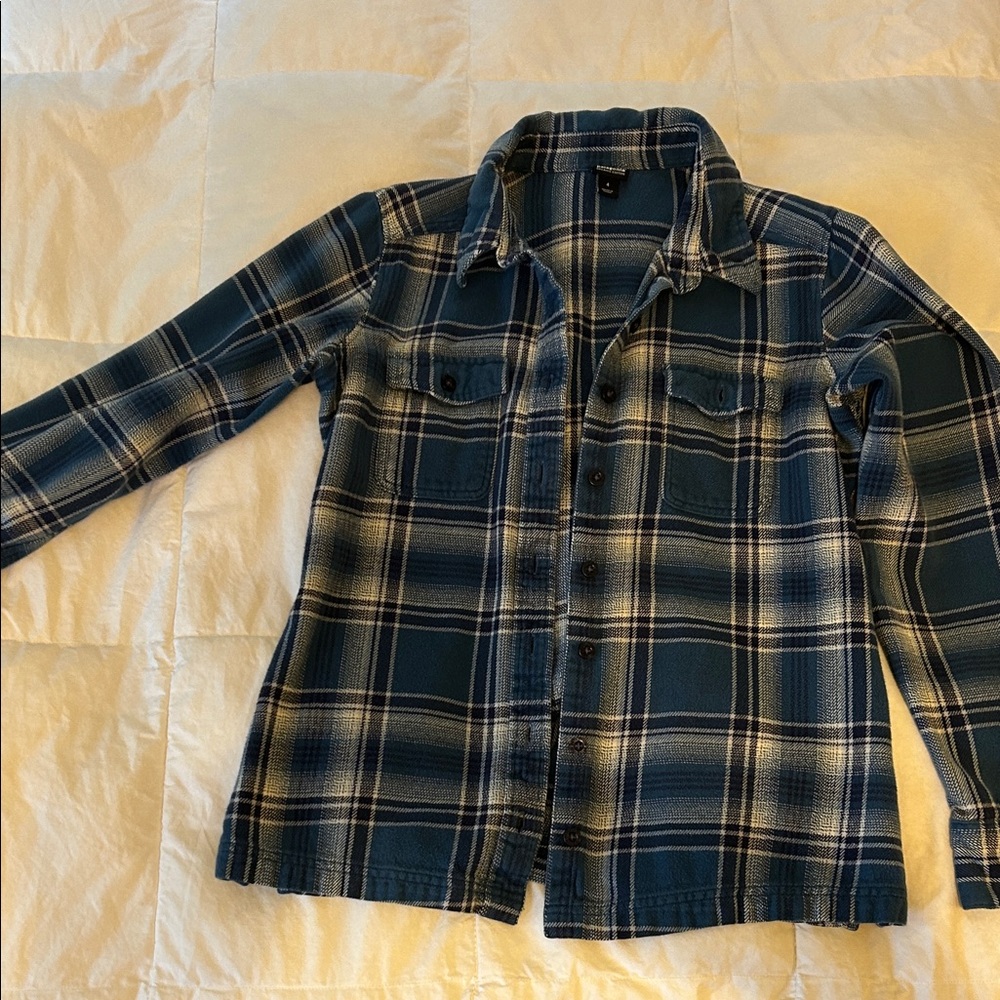 Patagonia Blue Plaid Button Down Shirt
